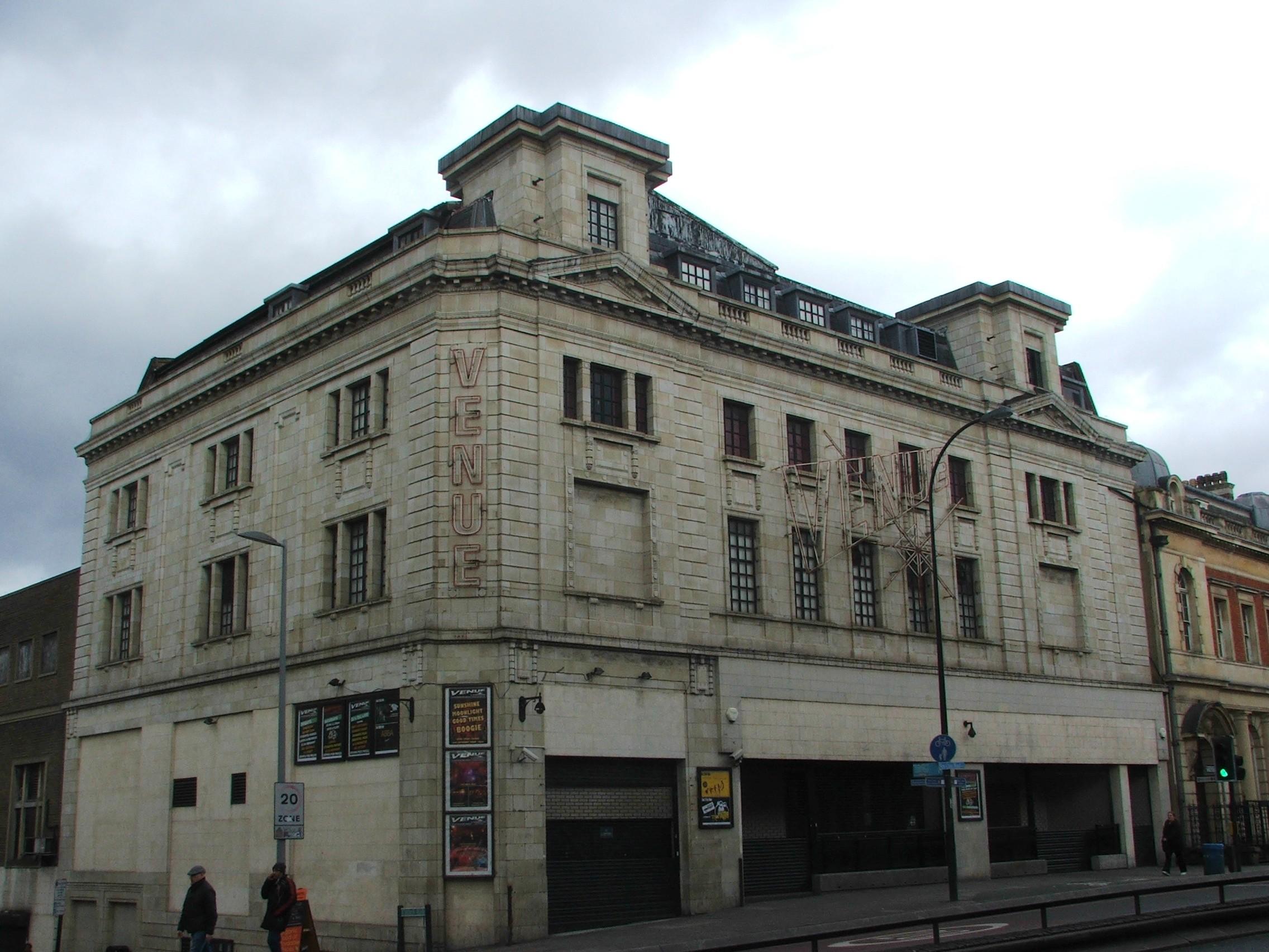 New build apartments near Tooting Broadway Northern Line station - development finance case study